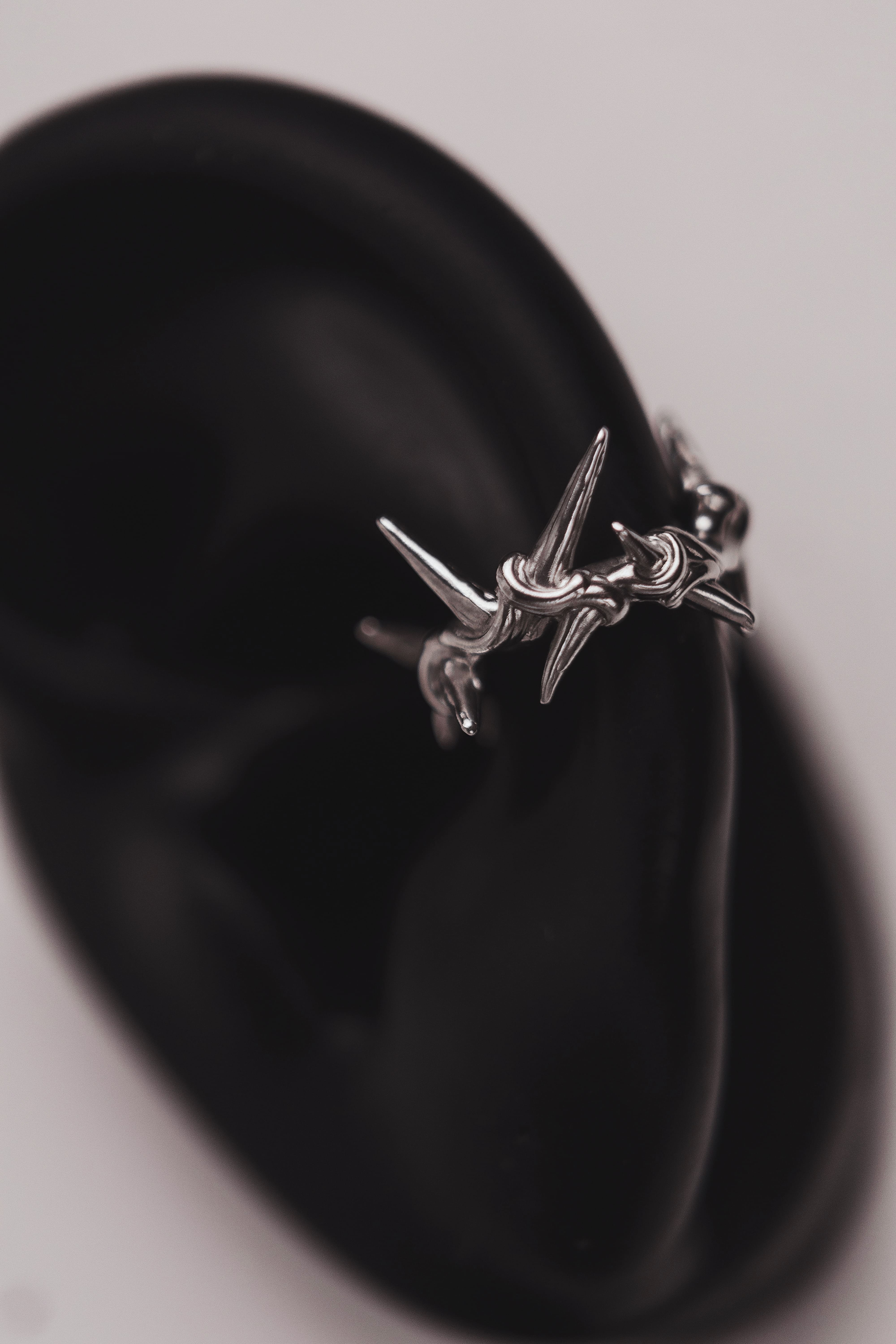 Thorn ear cuff