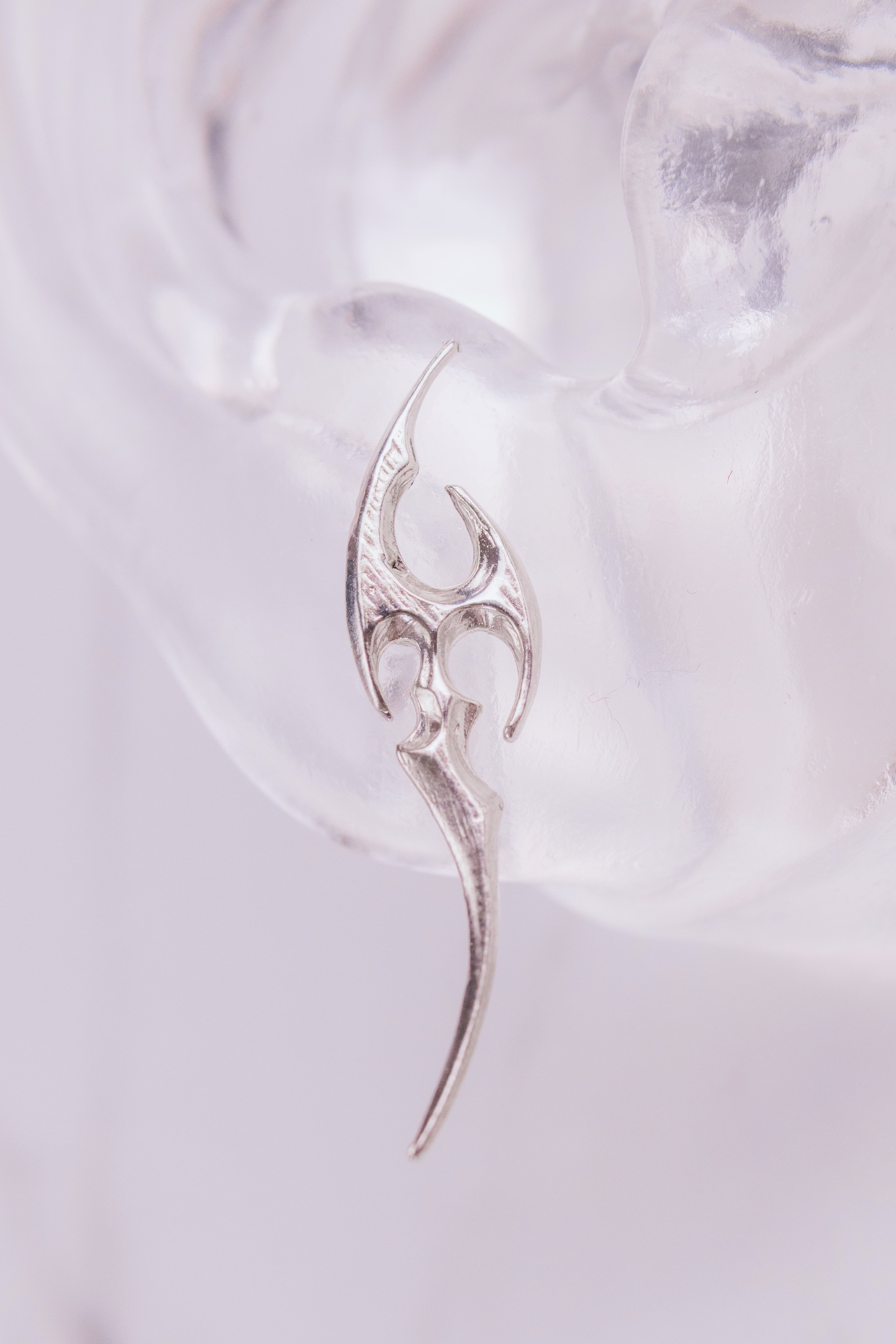 Asymmetric Tribal Studs
