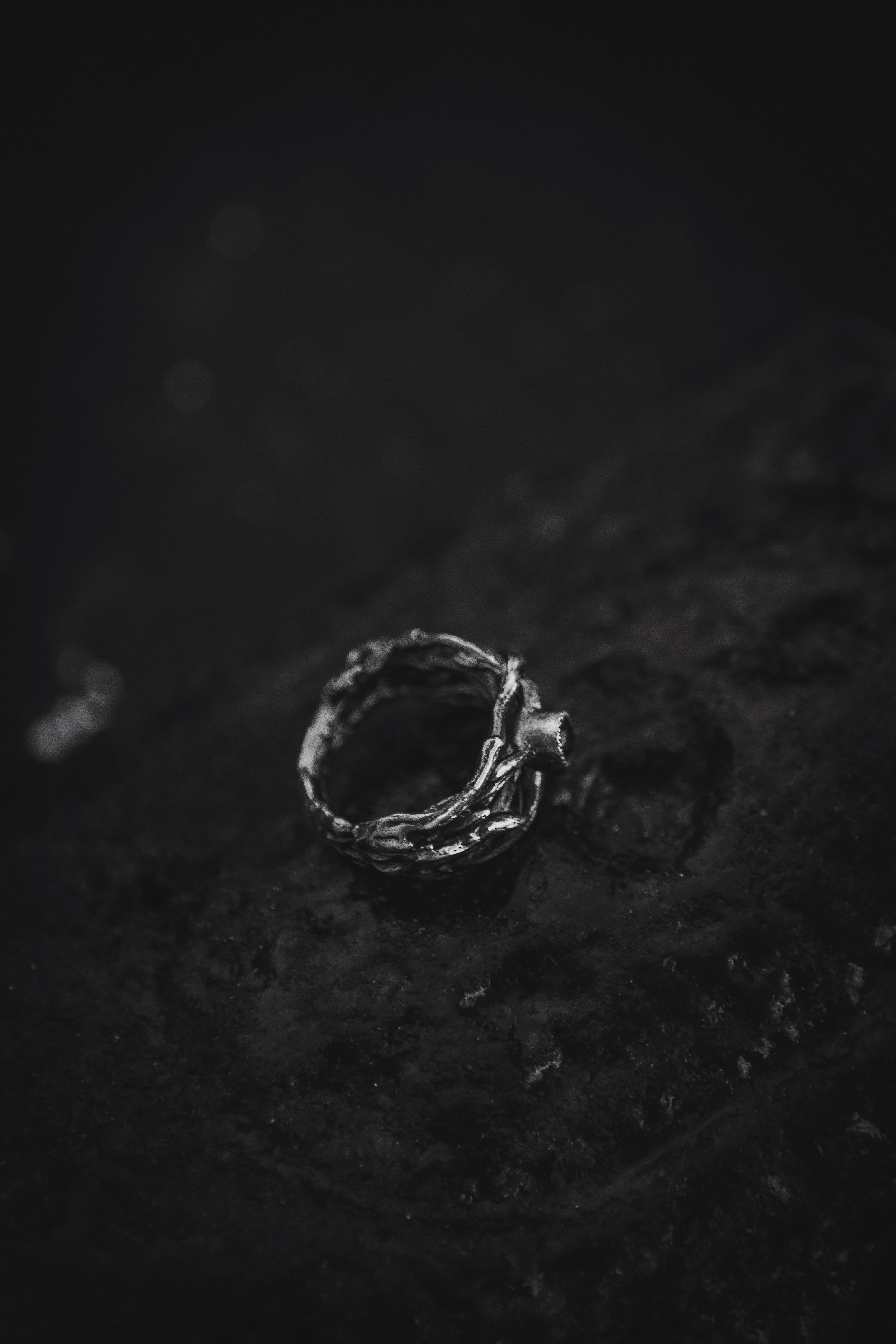 Ring with branches and stone