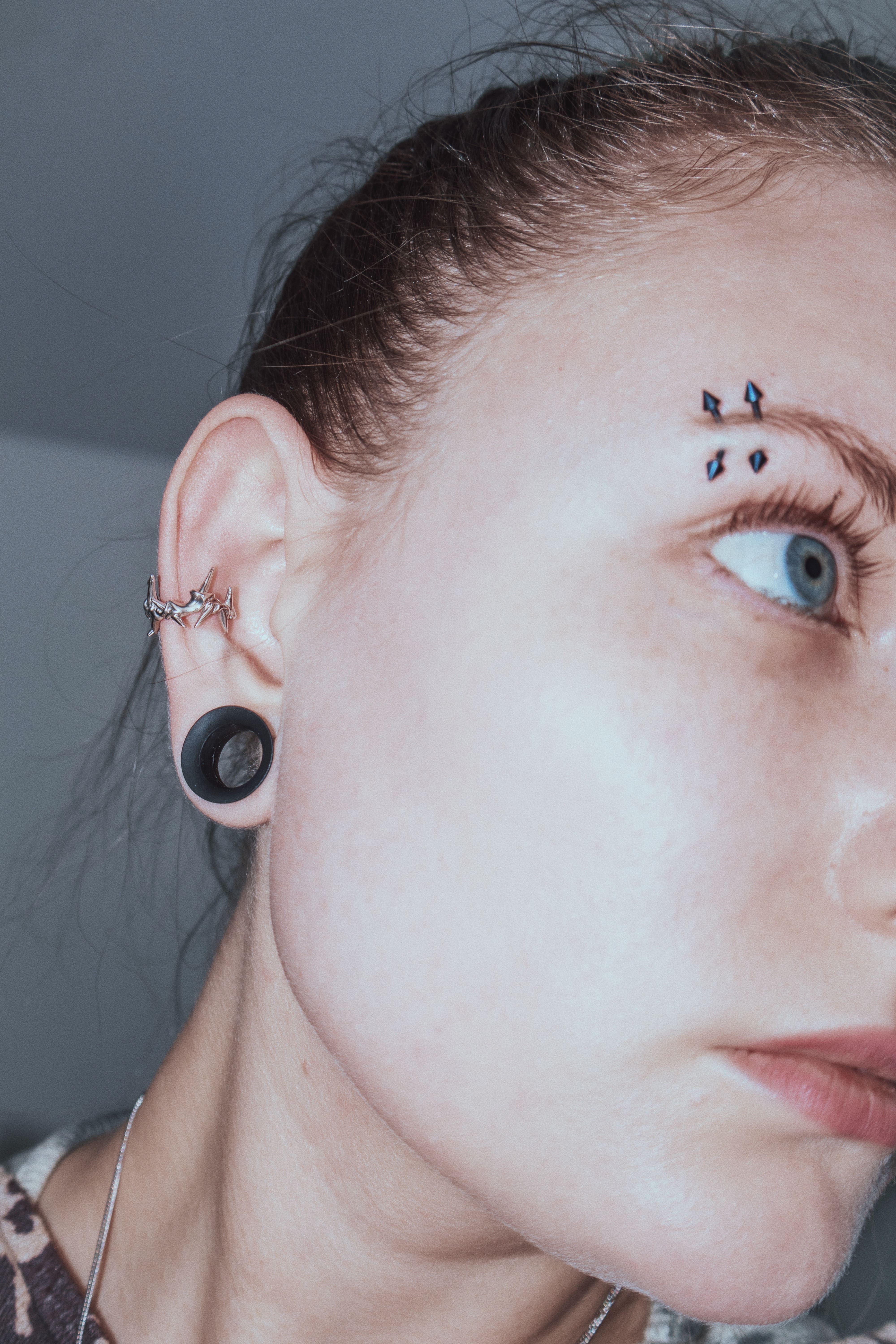 Thorn ear cuff