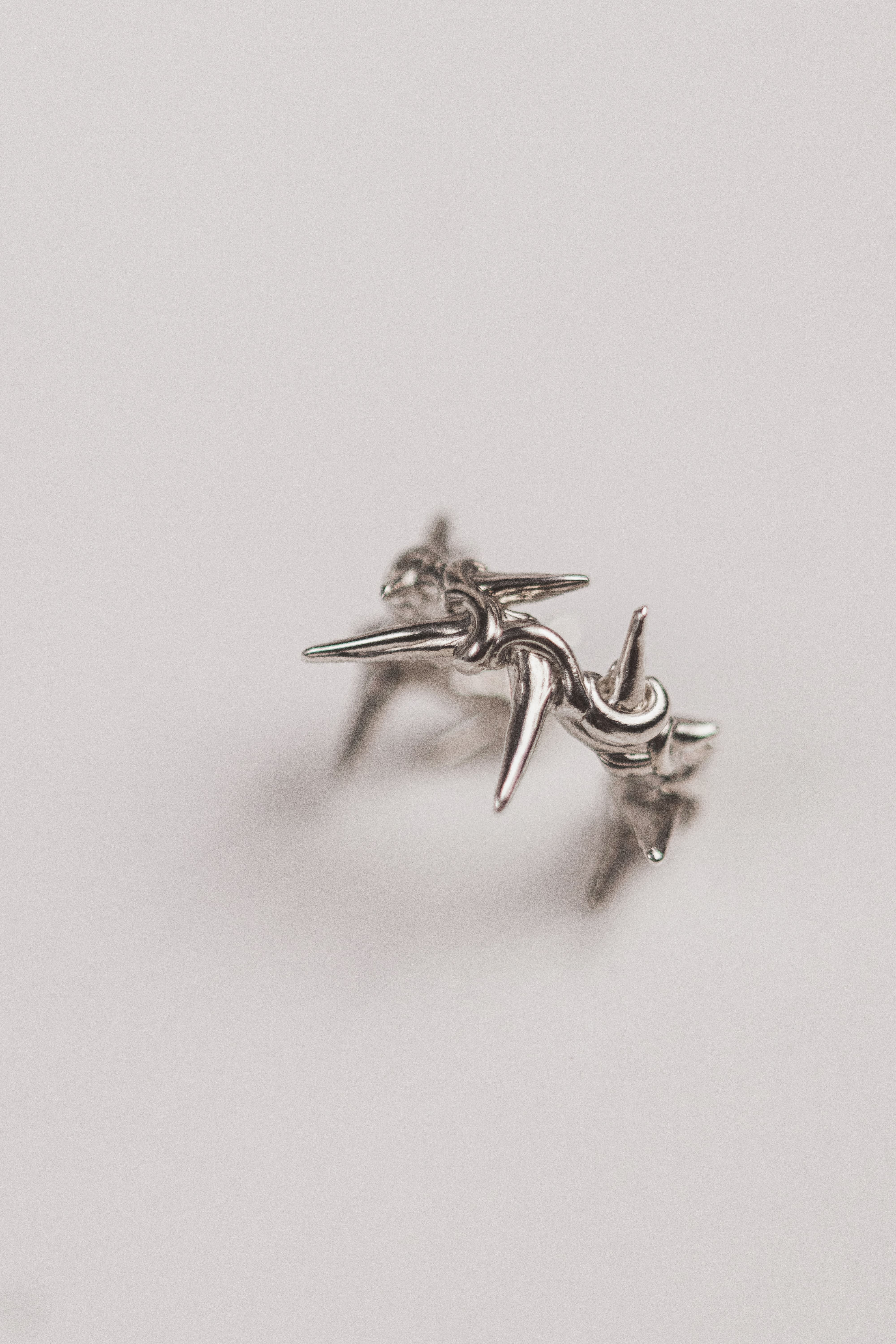 Thorn ear cuff