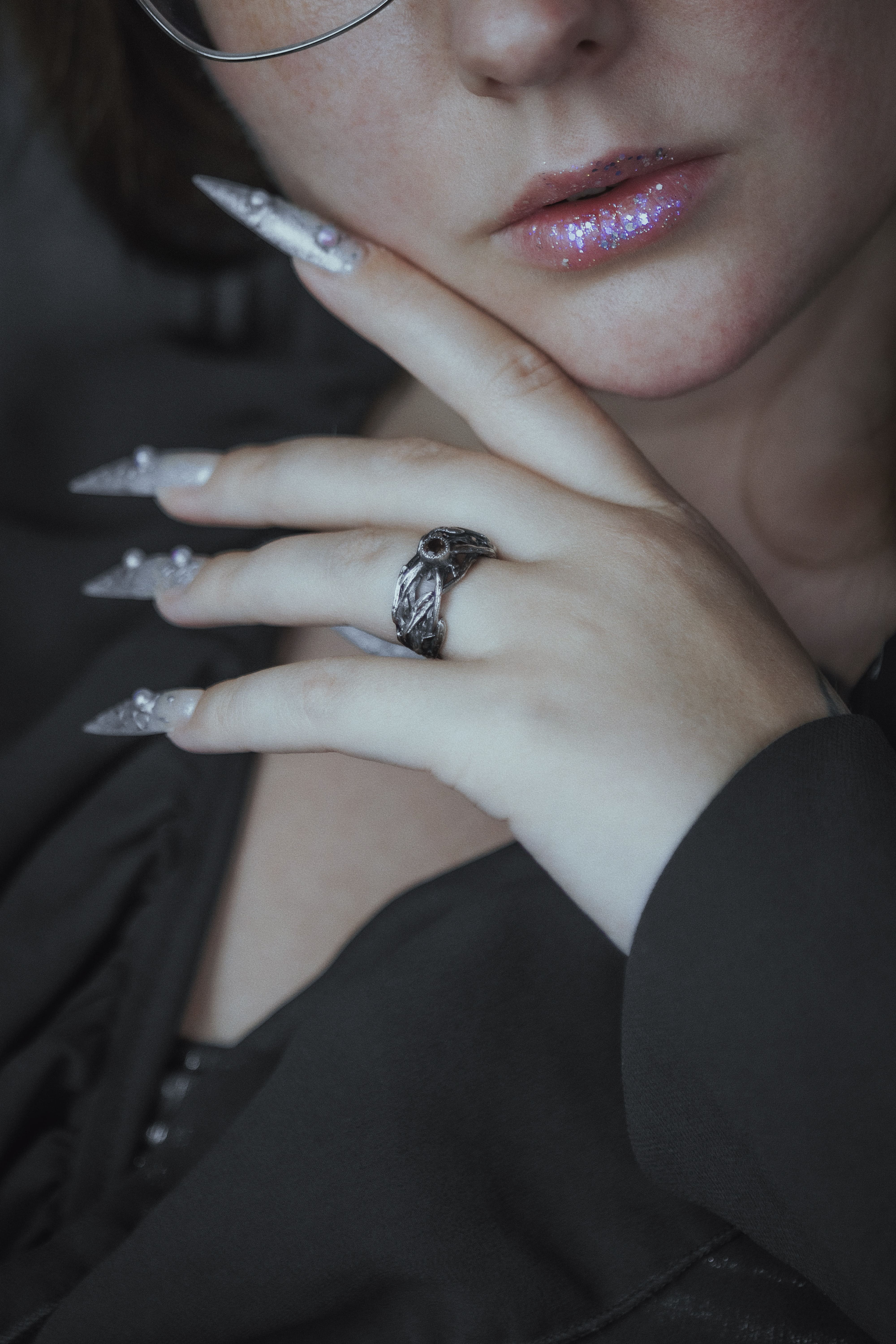 Ring with branches and stone