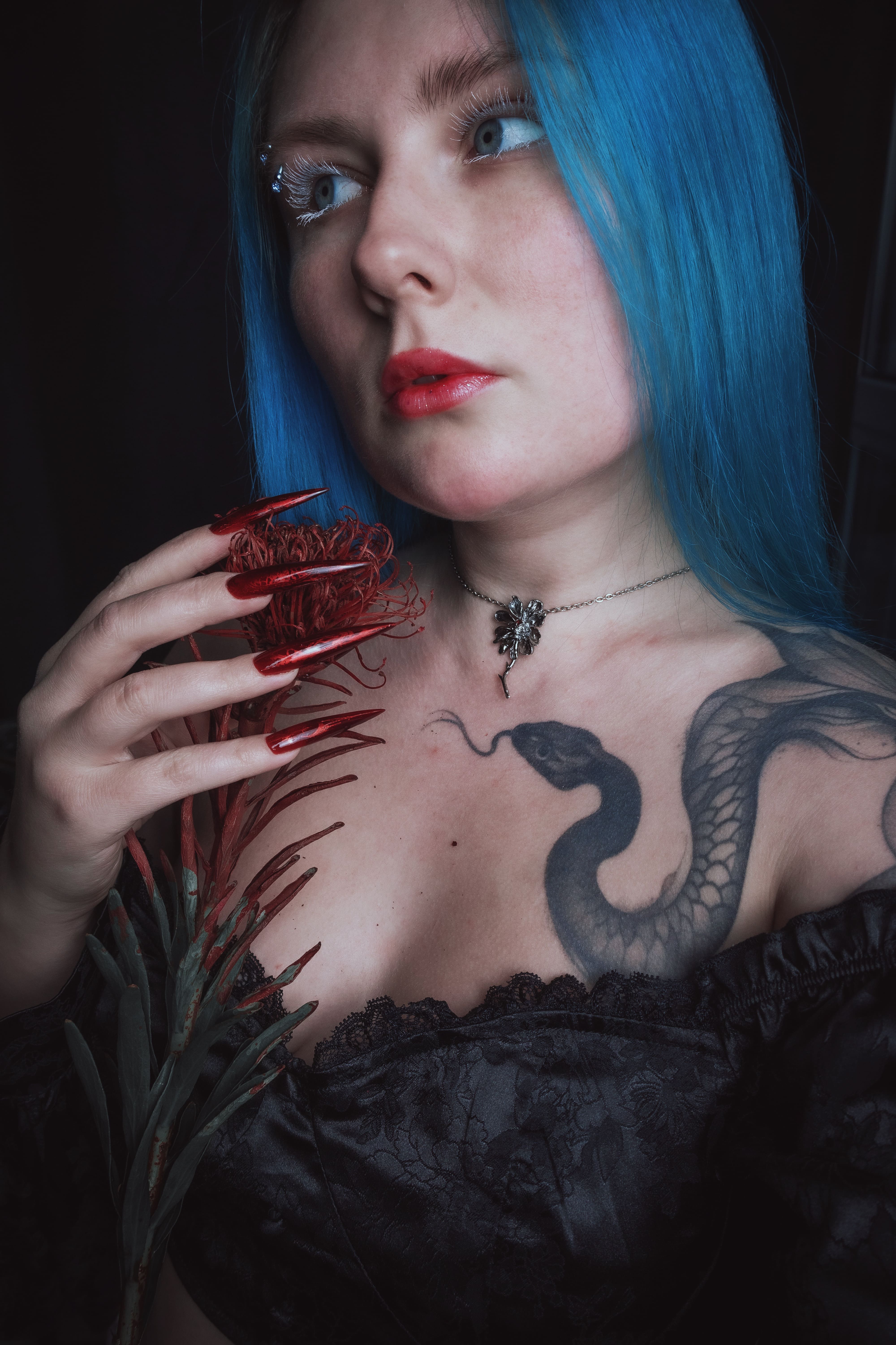 Skull Flower with Garnet