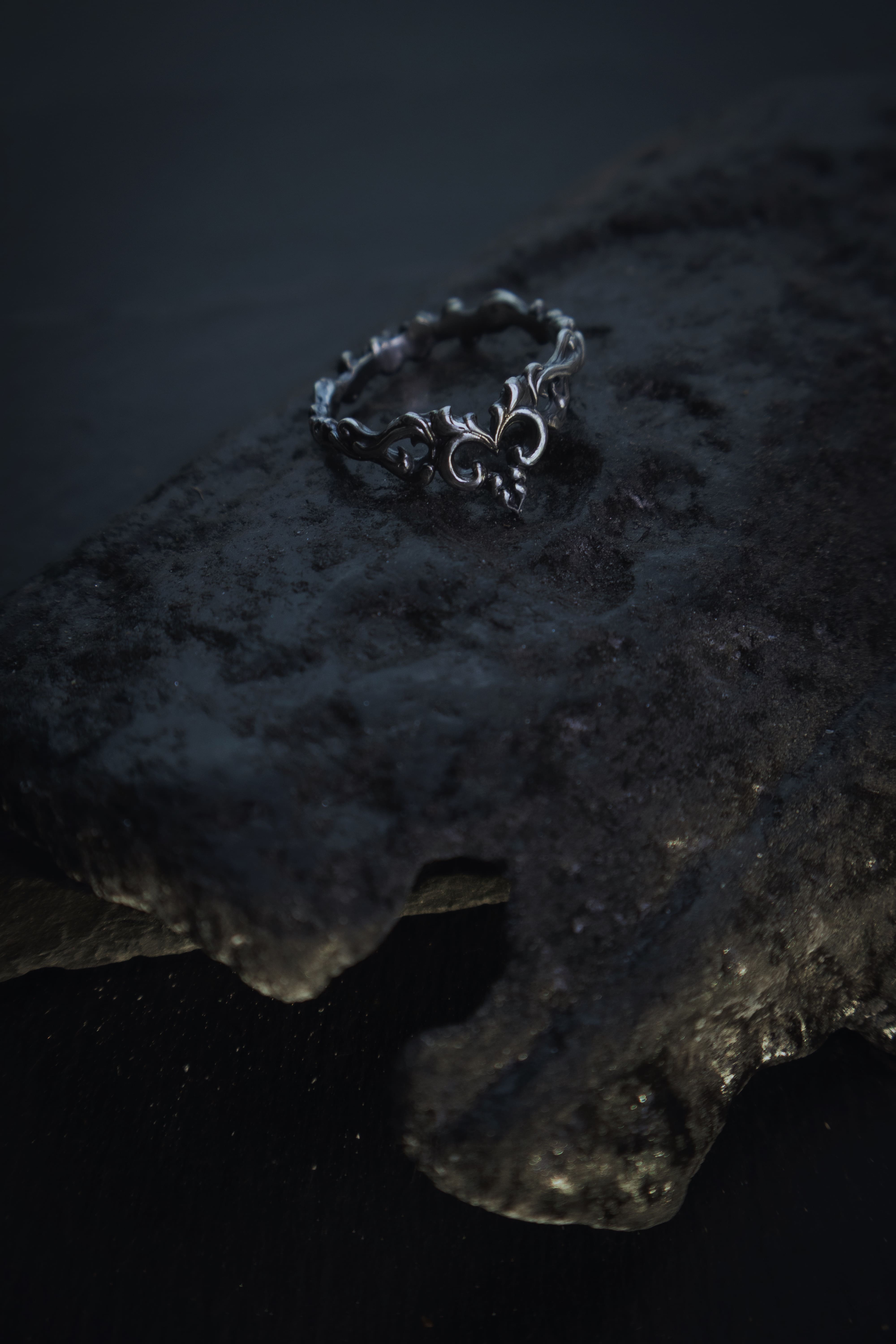 Gothic Heart Ring