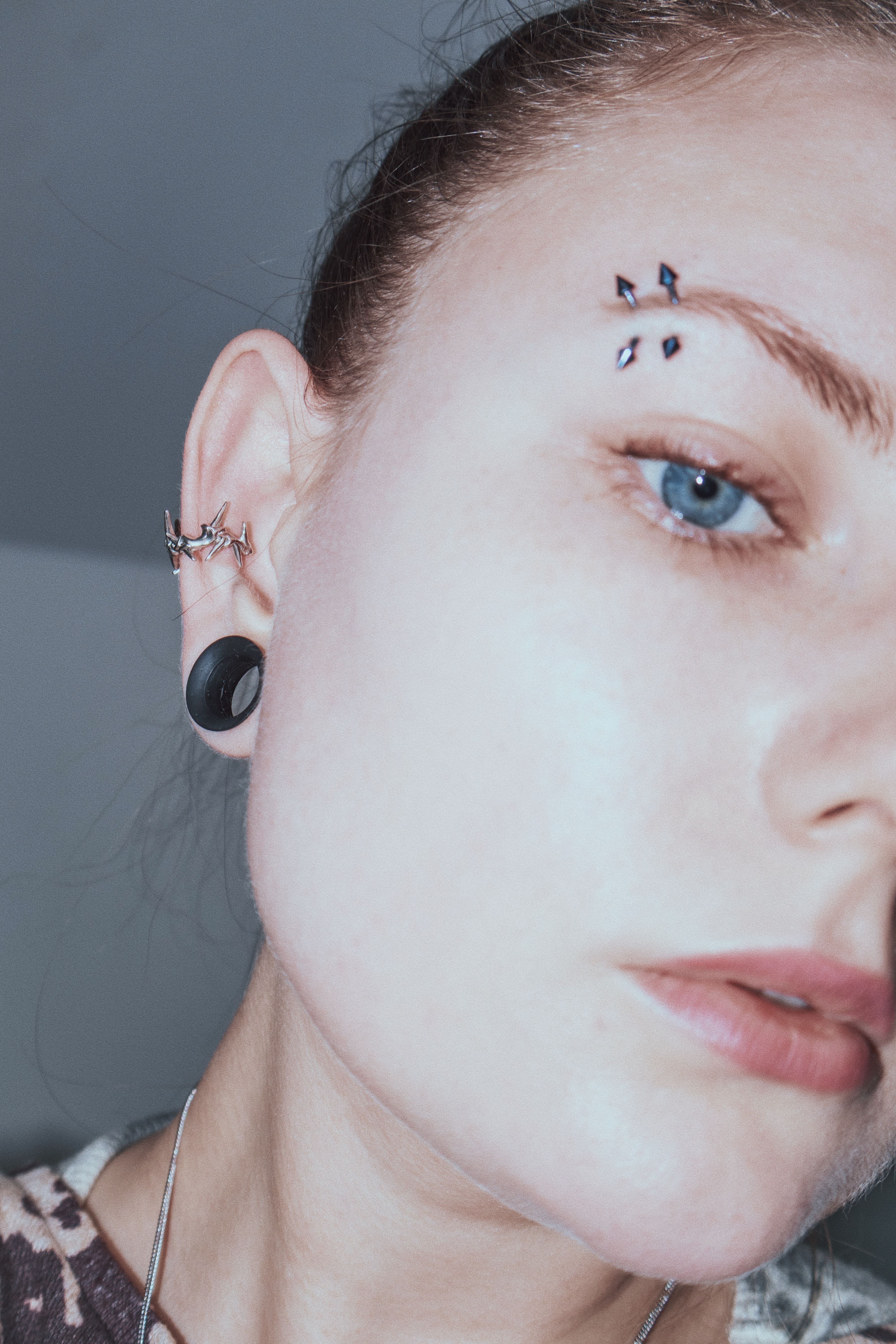 Thorn ear cuff