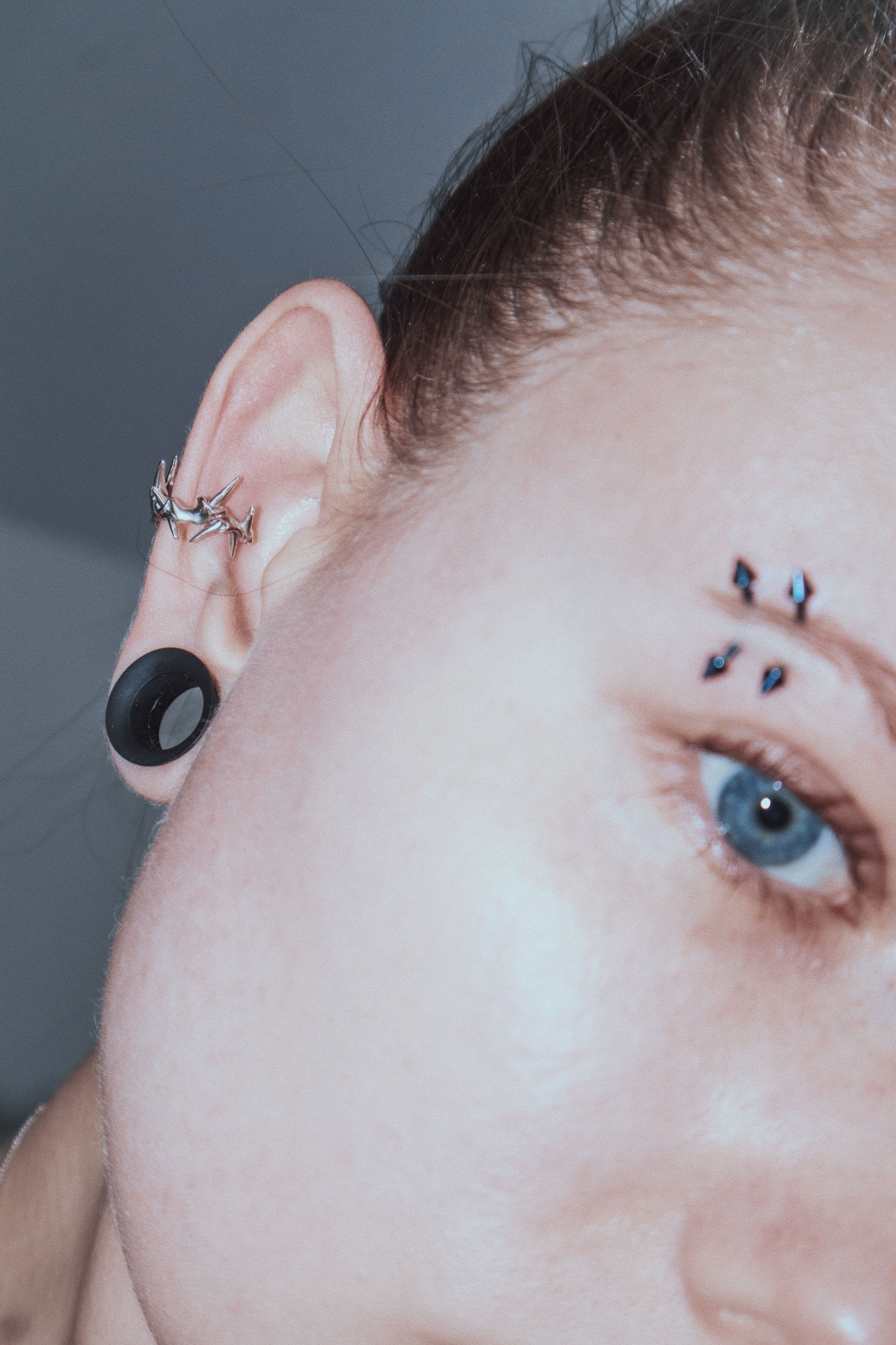 Thorn ear cuff