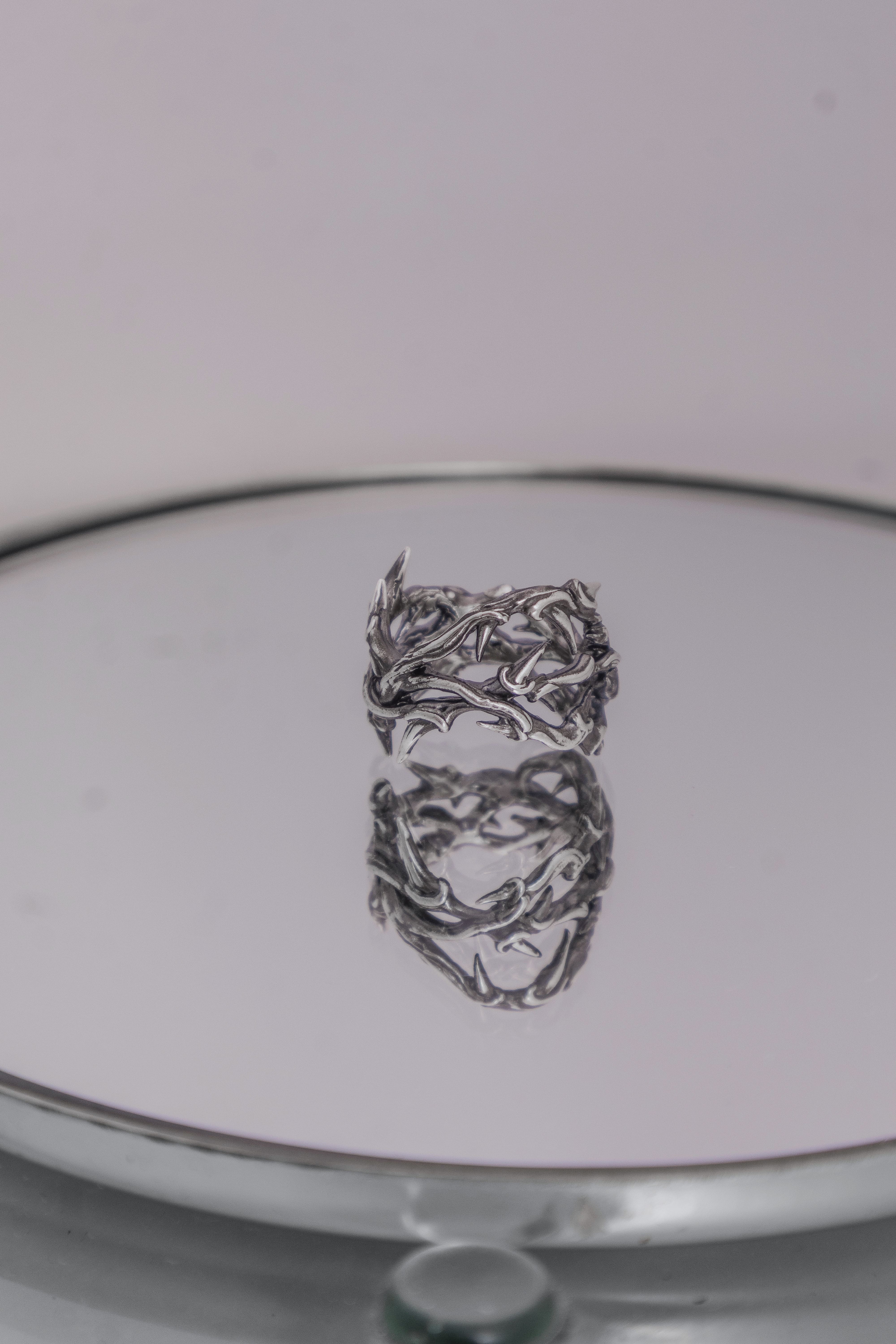 Chunky thorn ring