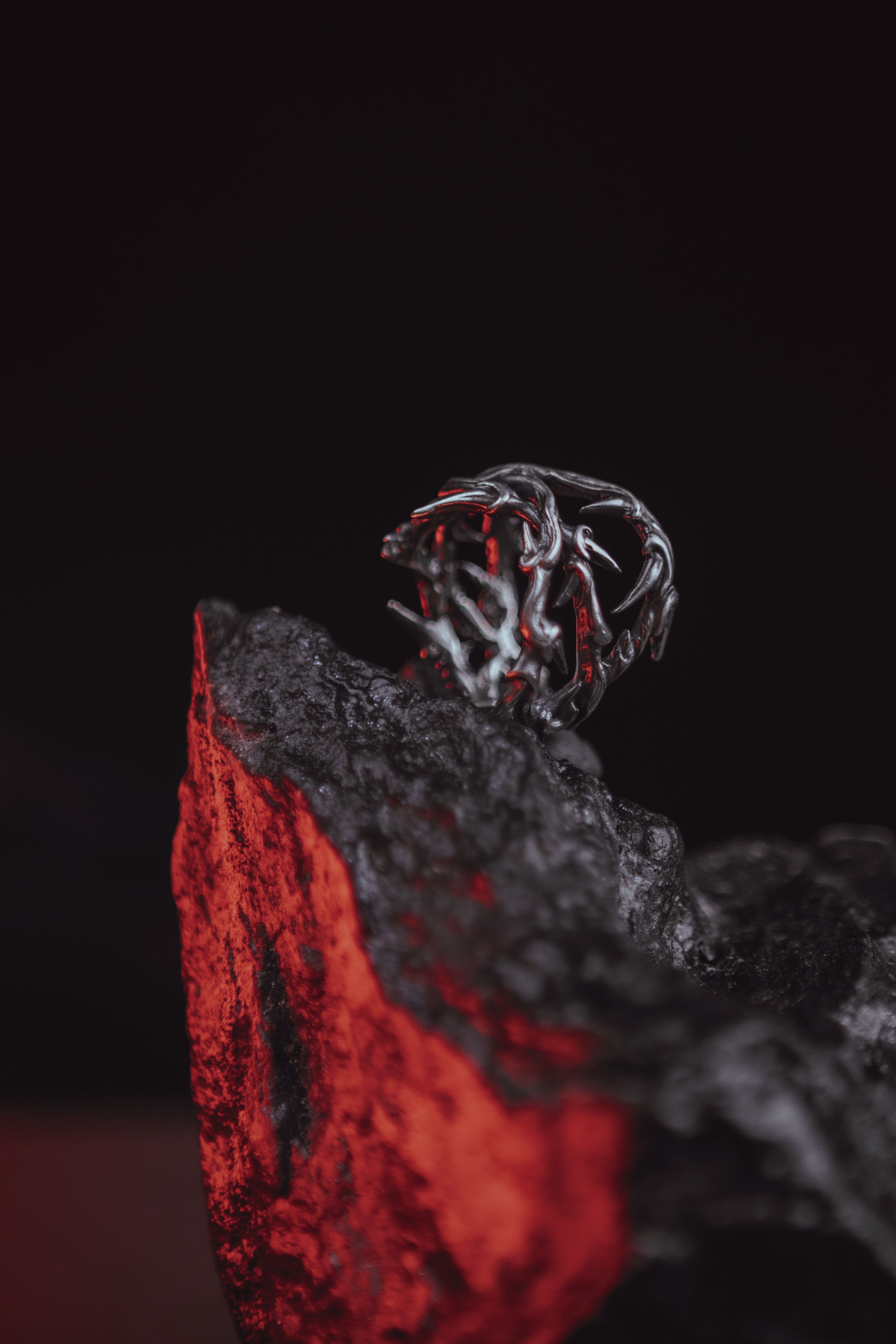 Chunky thorn ring