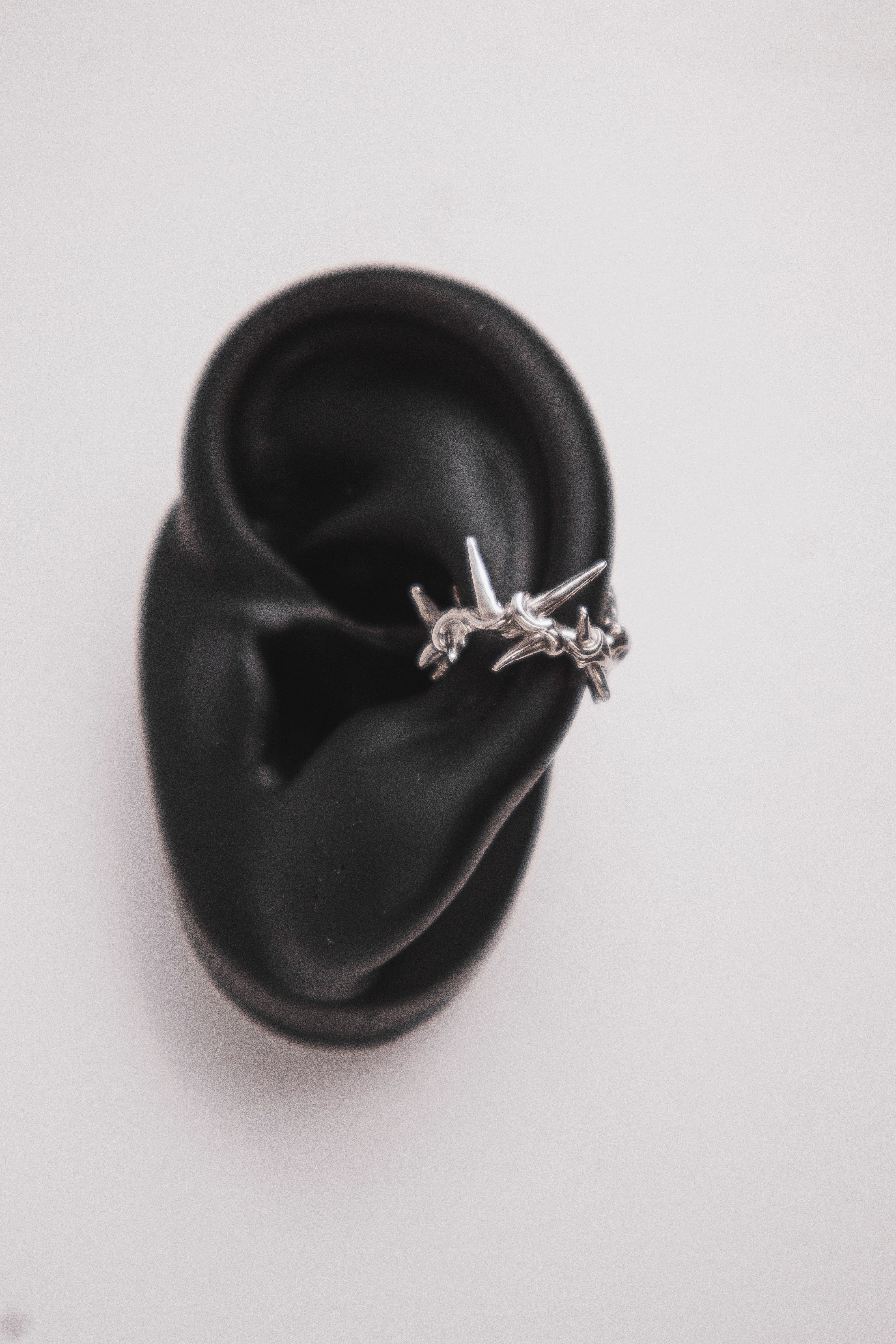 Thorn ear cuff