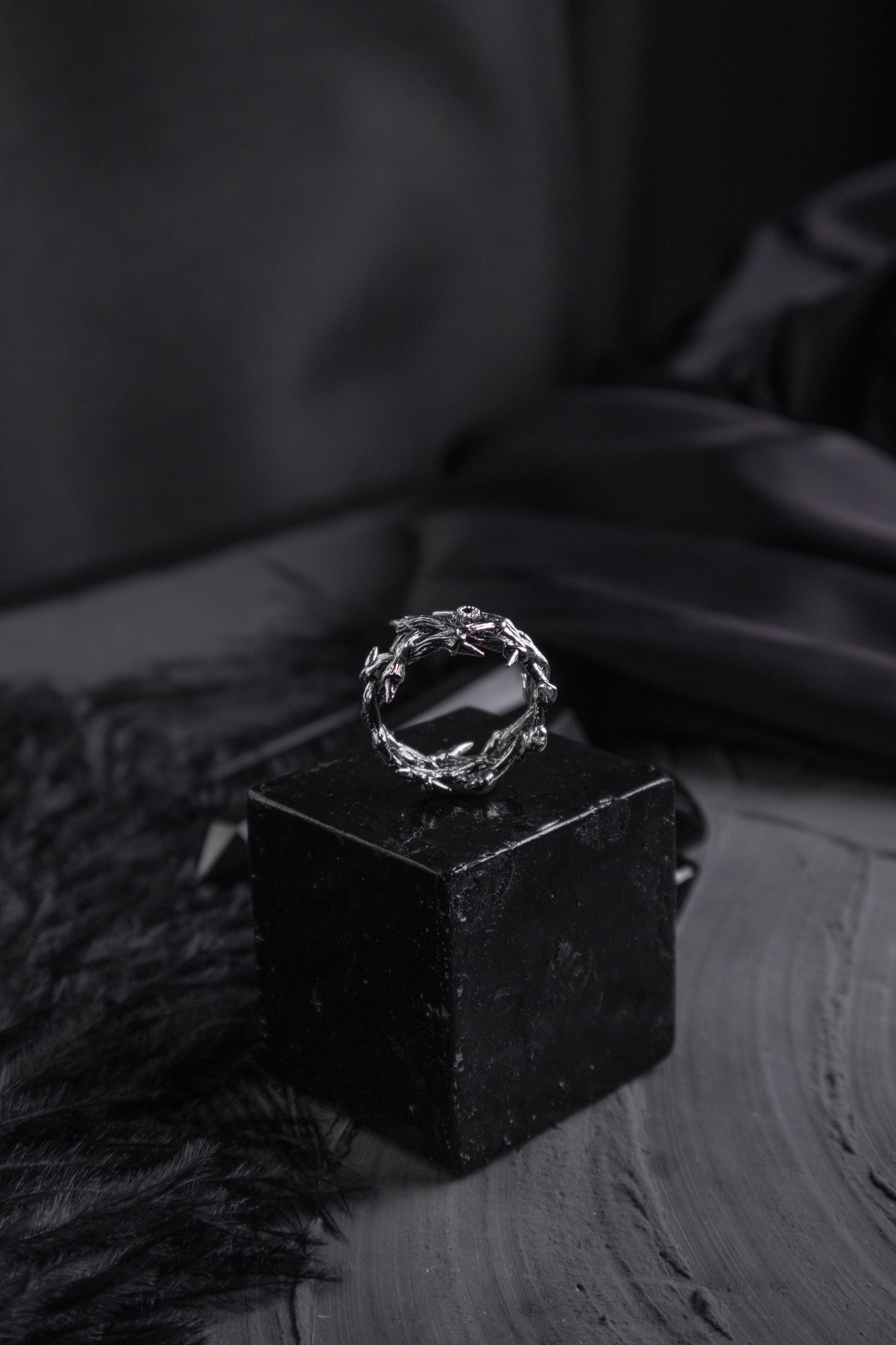 Crown of Thorns ring with stone