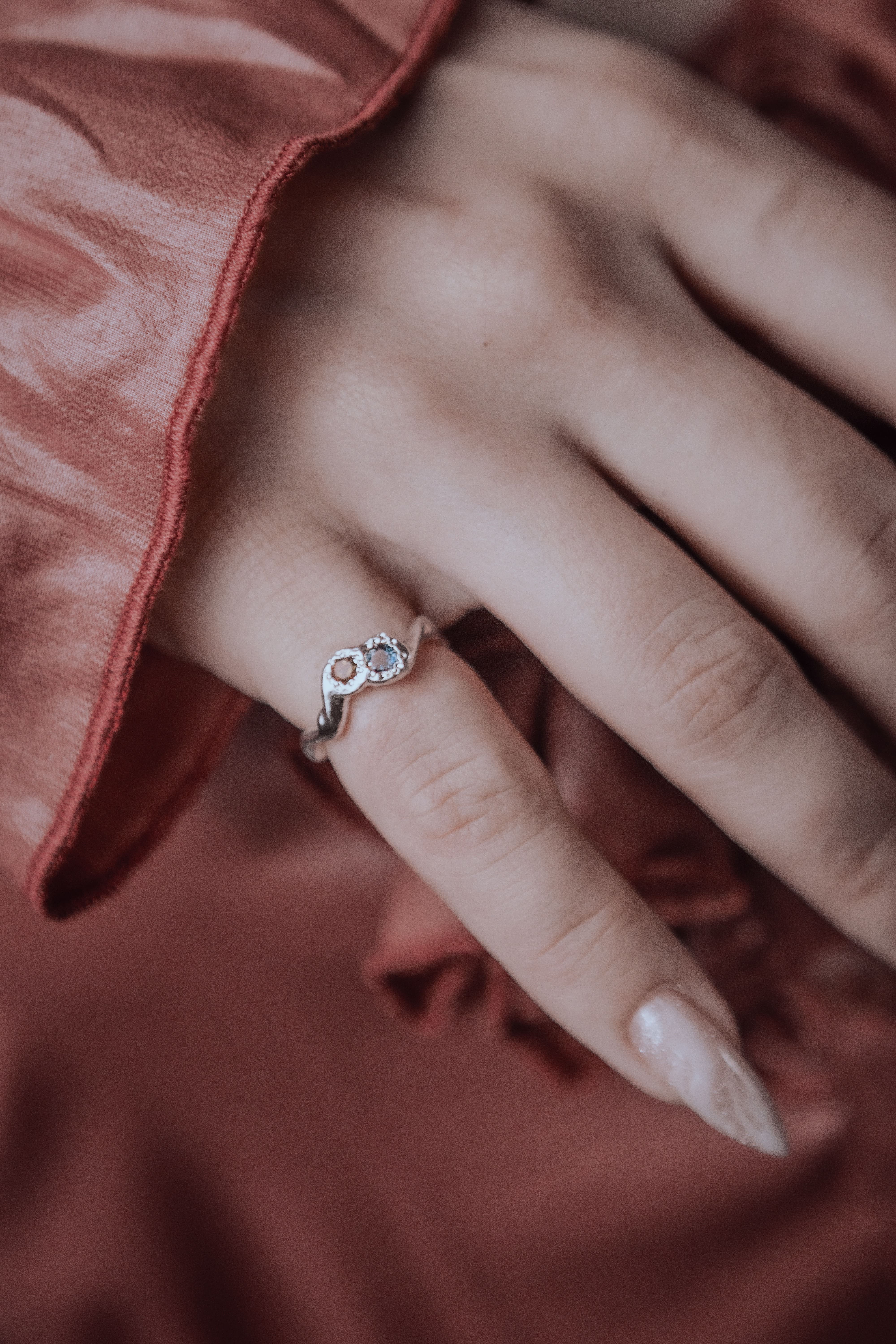 Minimalistic ring with stones