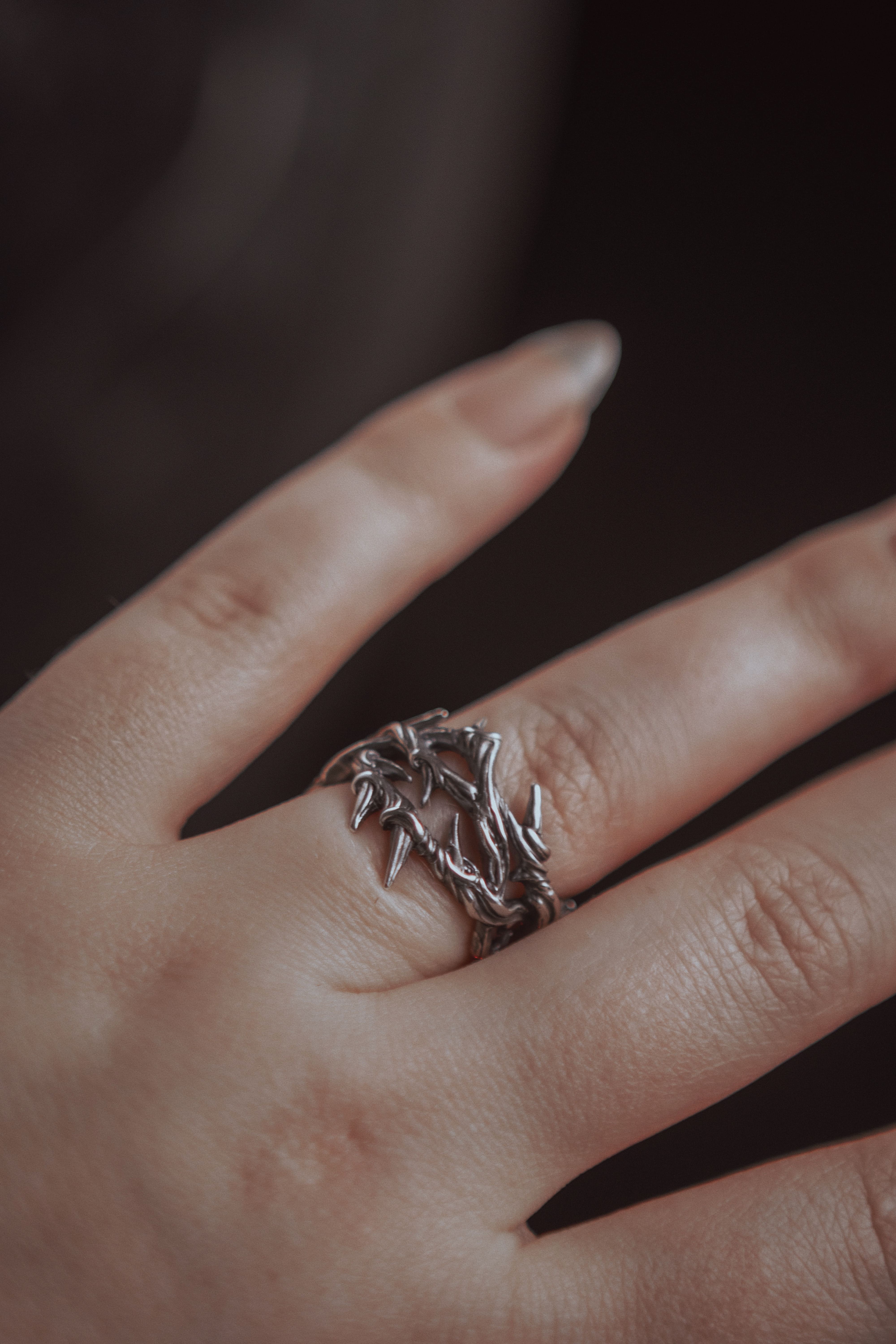 Chunky thorn ring