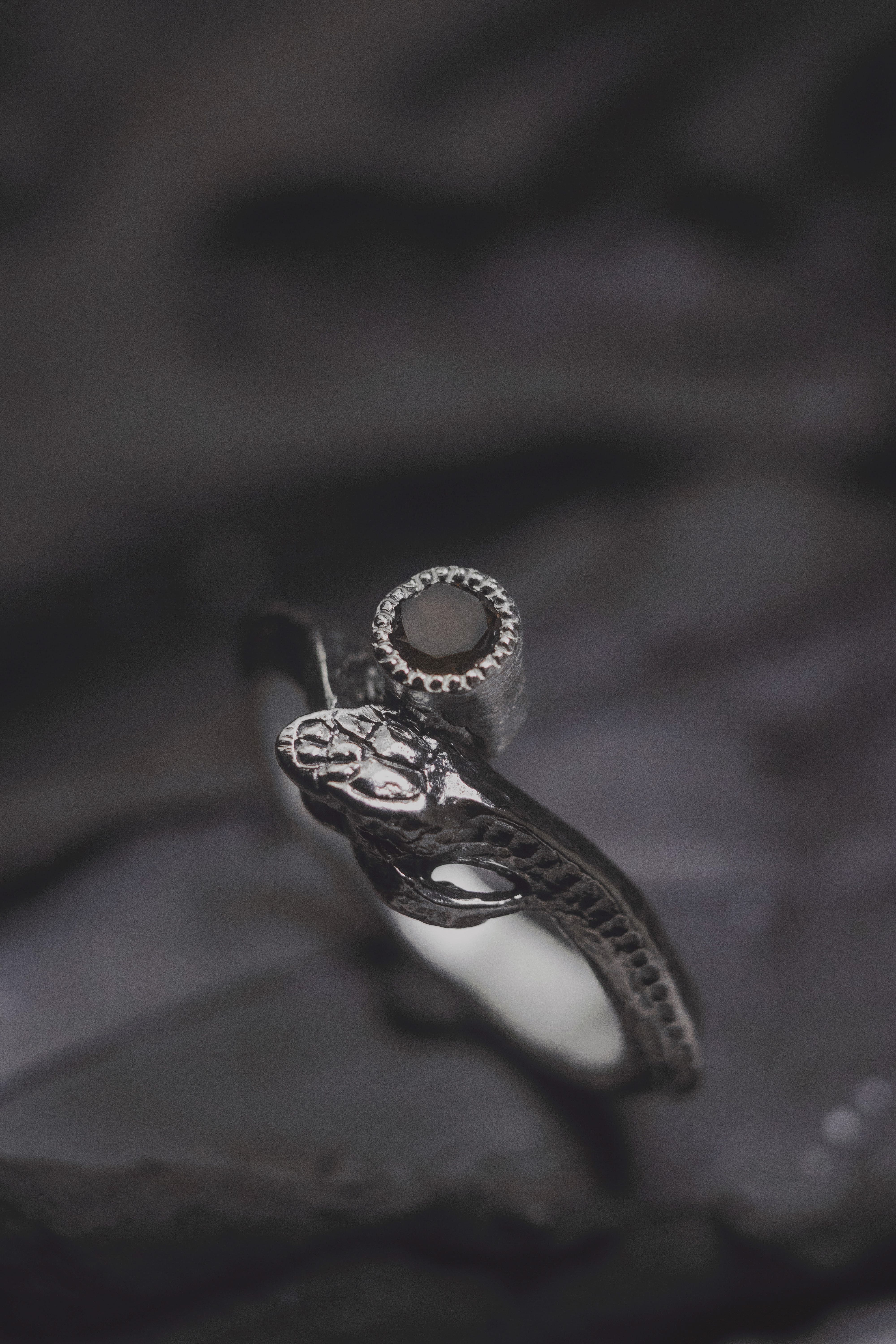 Ouroboros Ring with 4 mm Stone