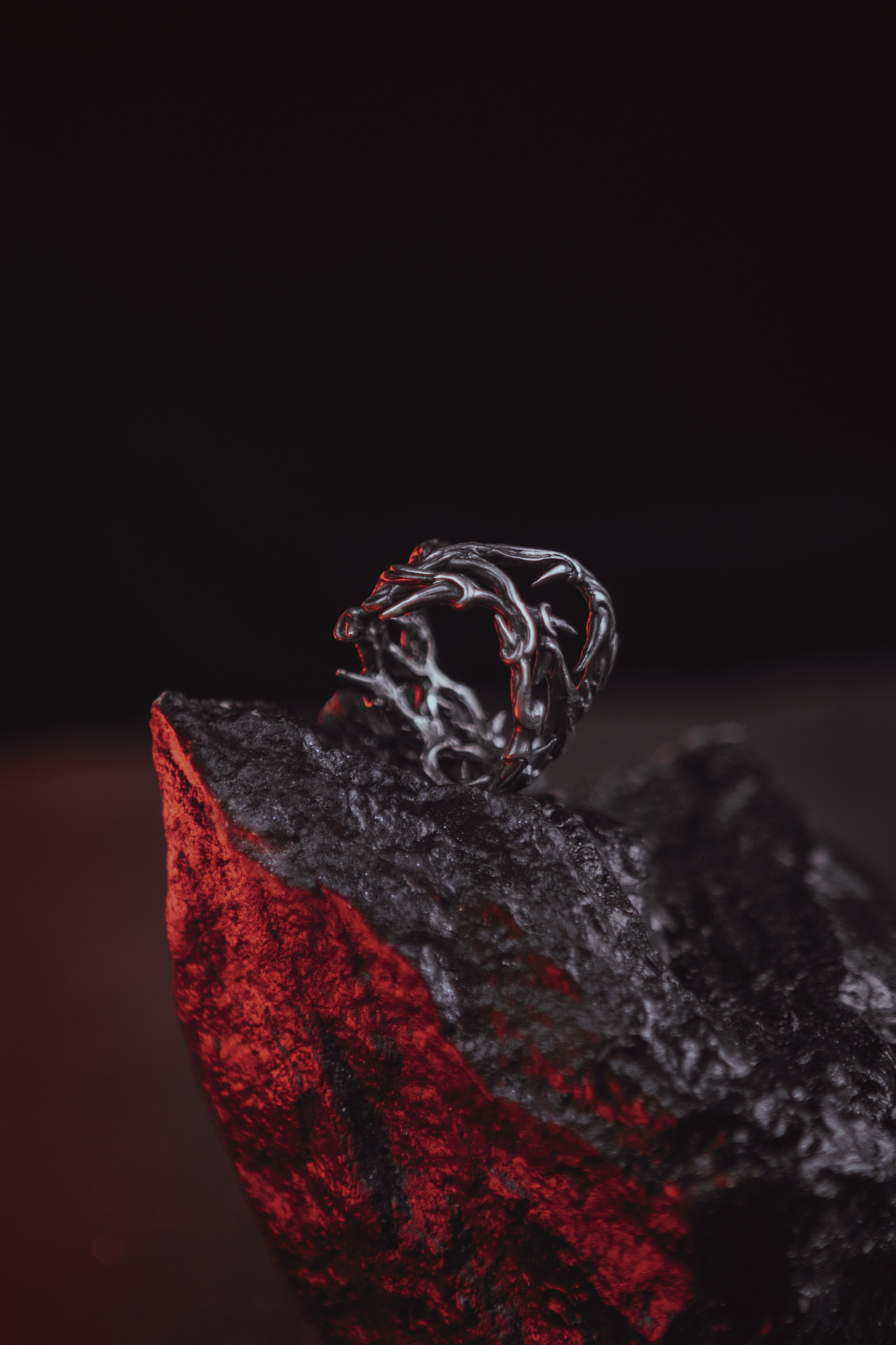 Chunky thorn ring