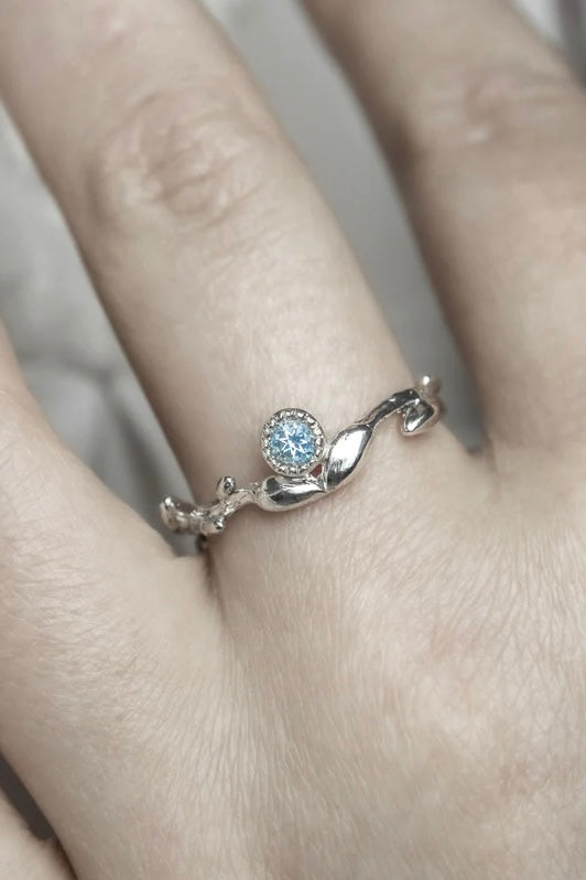Wavy Branch Ring with Stone