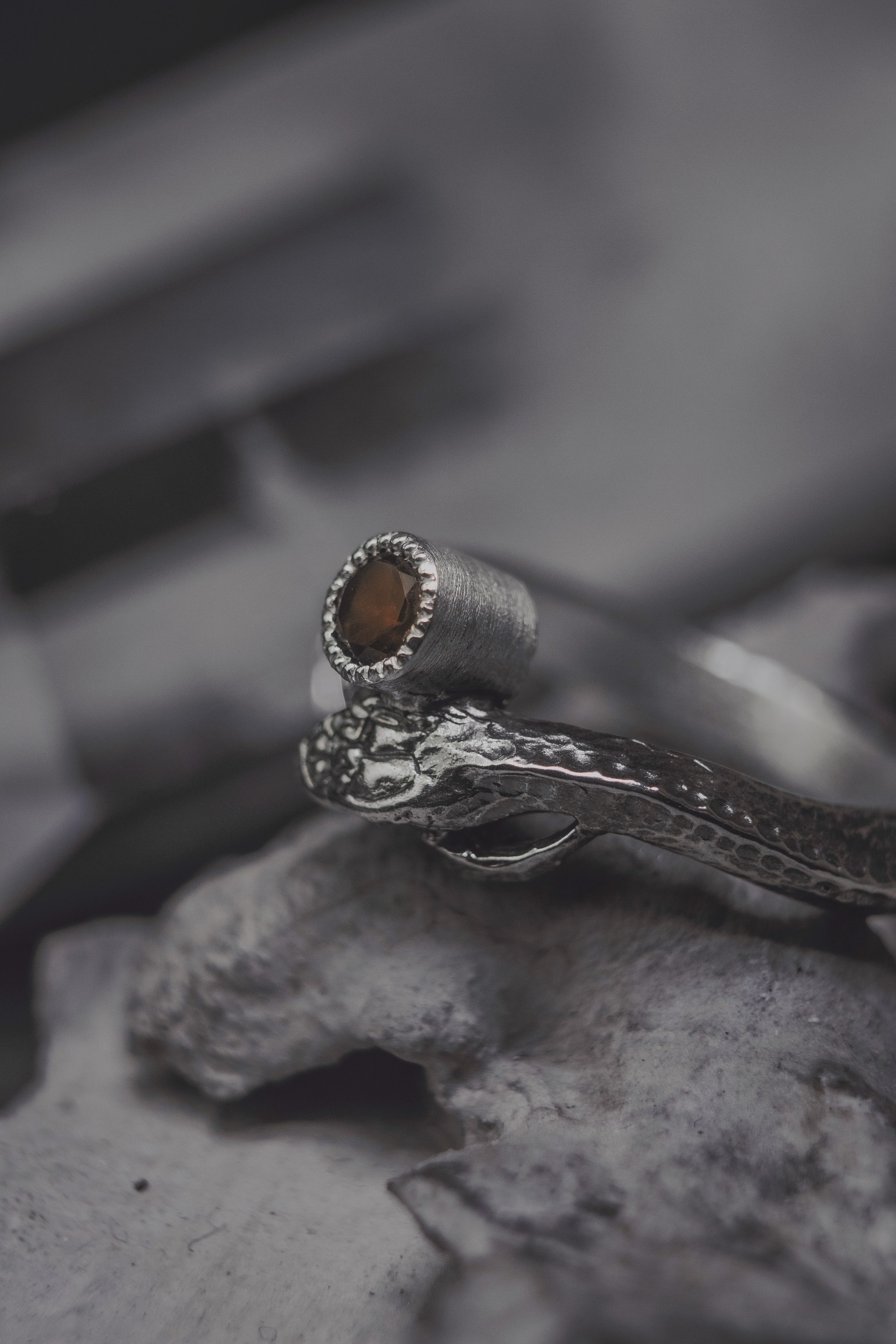 Ouroboros Ring with 4 mm Stone