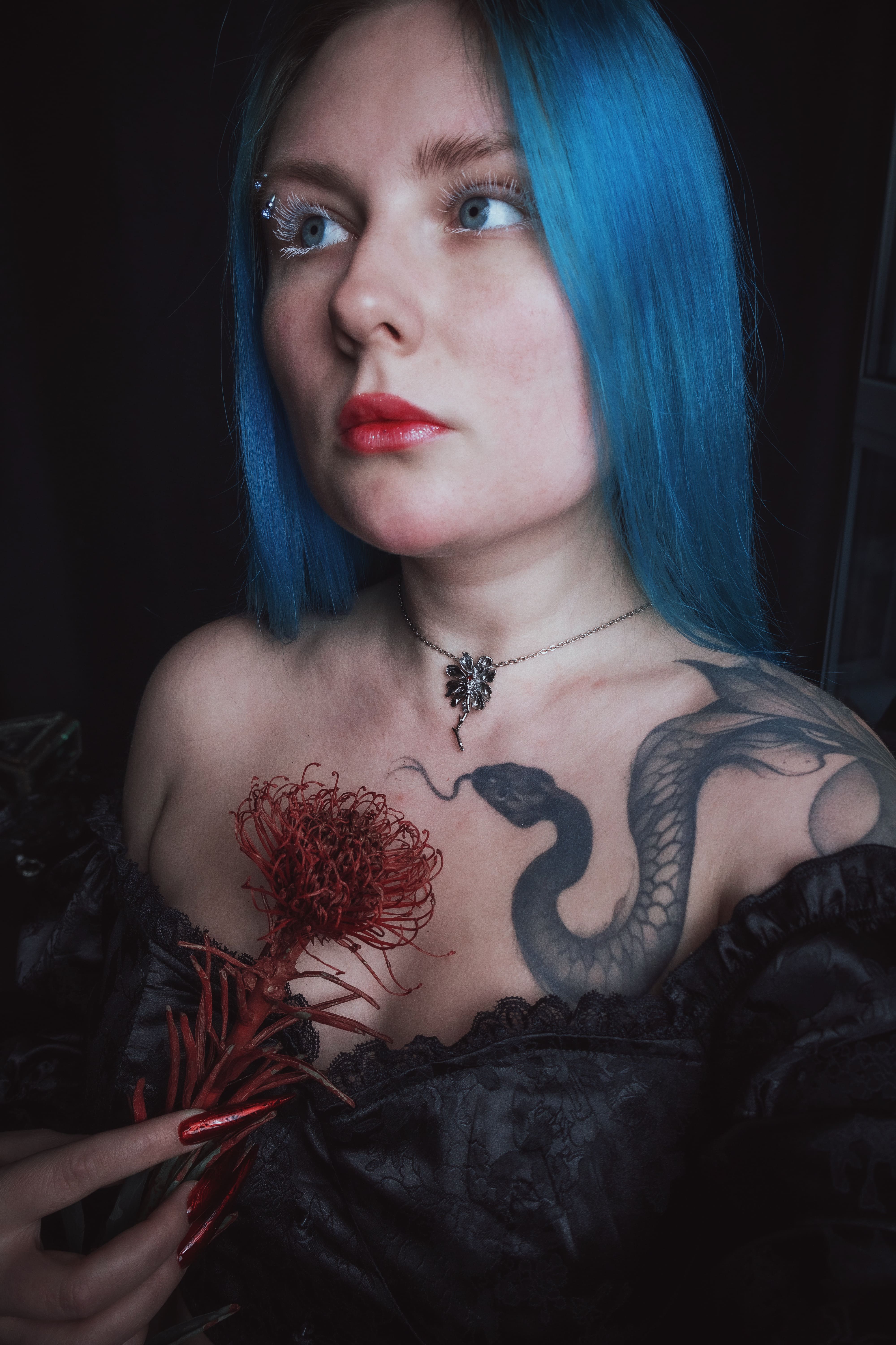 Skull Flower with Garnet