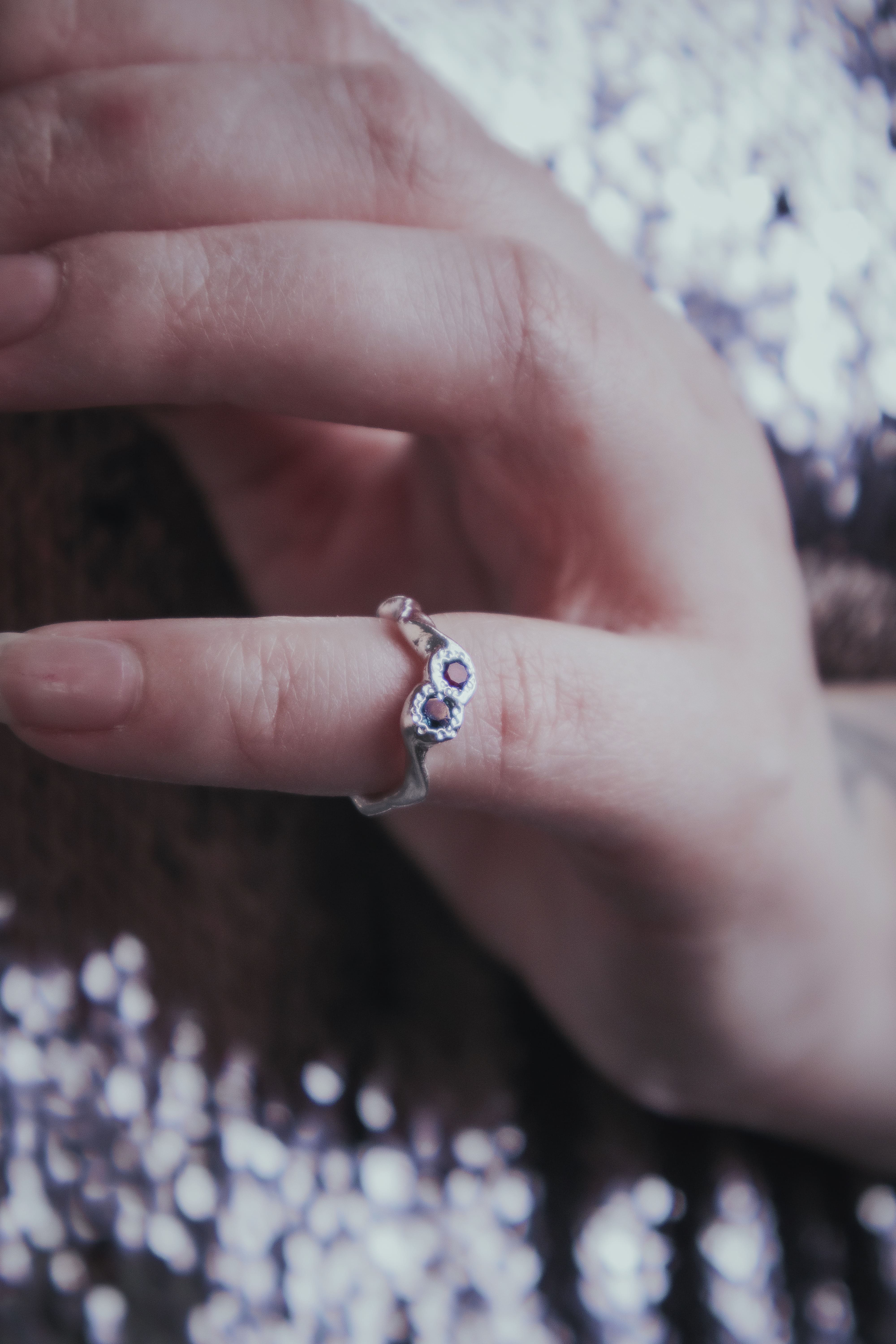 Minimalistic ring with stones