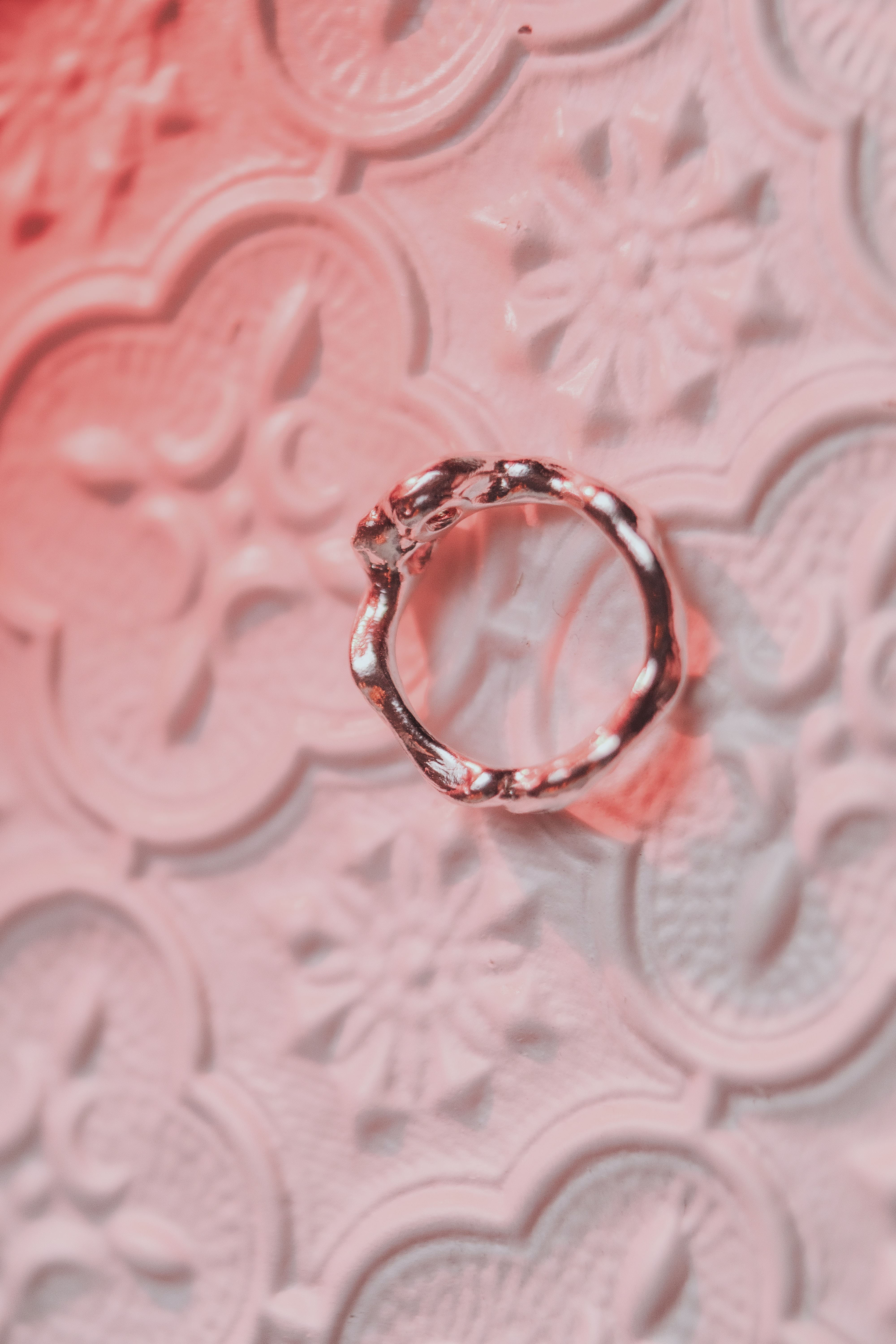 Minimalistic ring with stones